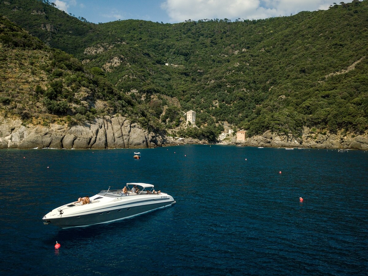 Yacht-rent-boat-luxury-tour-portofino-cinque-terre-CGM-Cherokee-51-04