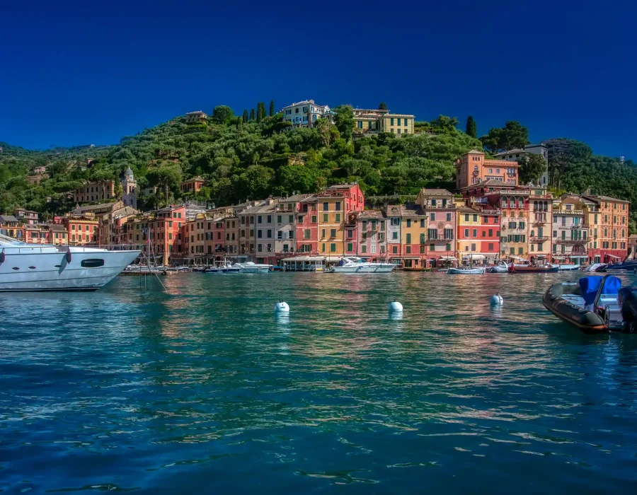portofino-visit-boat-luxury-hotel